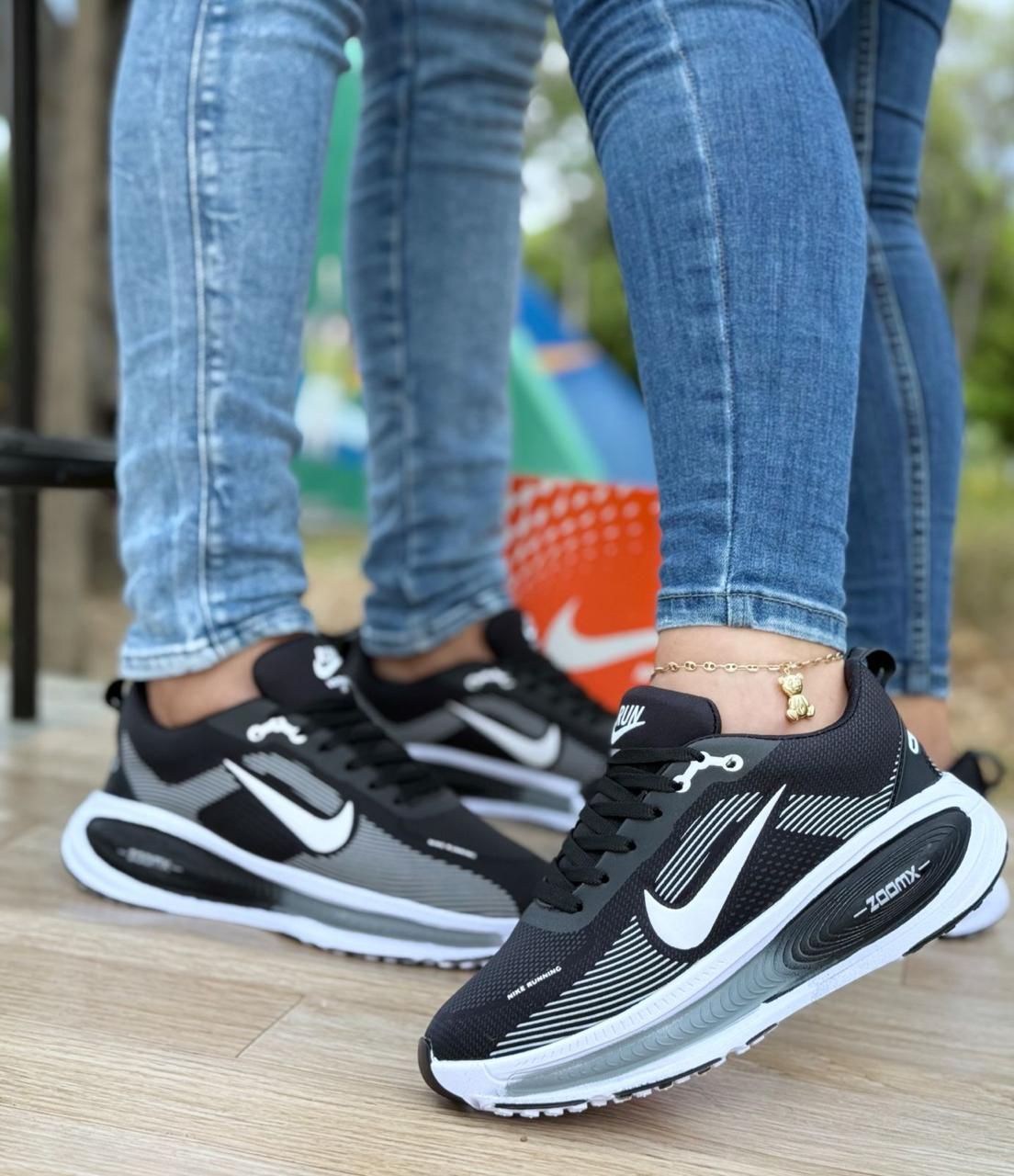 Nike Vomero Plus Unisex